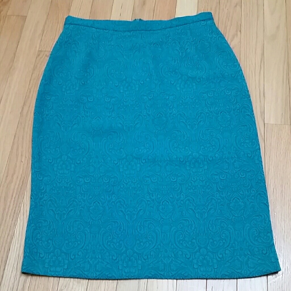 Pencil Skirt GUC
